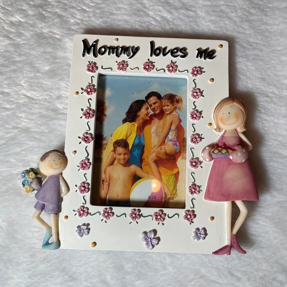Mommy Loves Me Hand Painted 3D‎ Ceramic Floral Picture Frame 3.5x5 Cotagecore